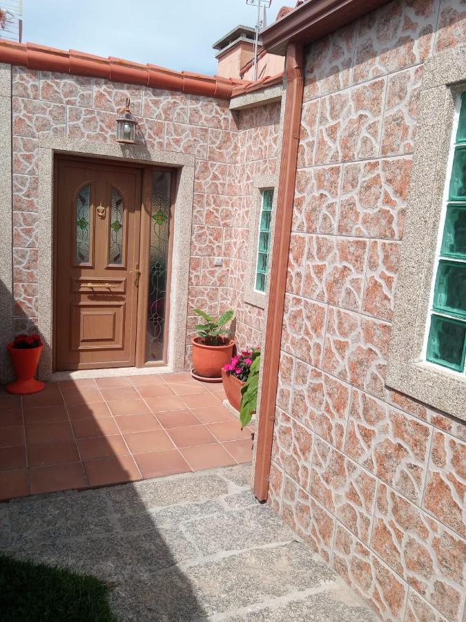 Casa Con Jardin En Primera Linea De Playa O Grove Exterior photo